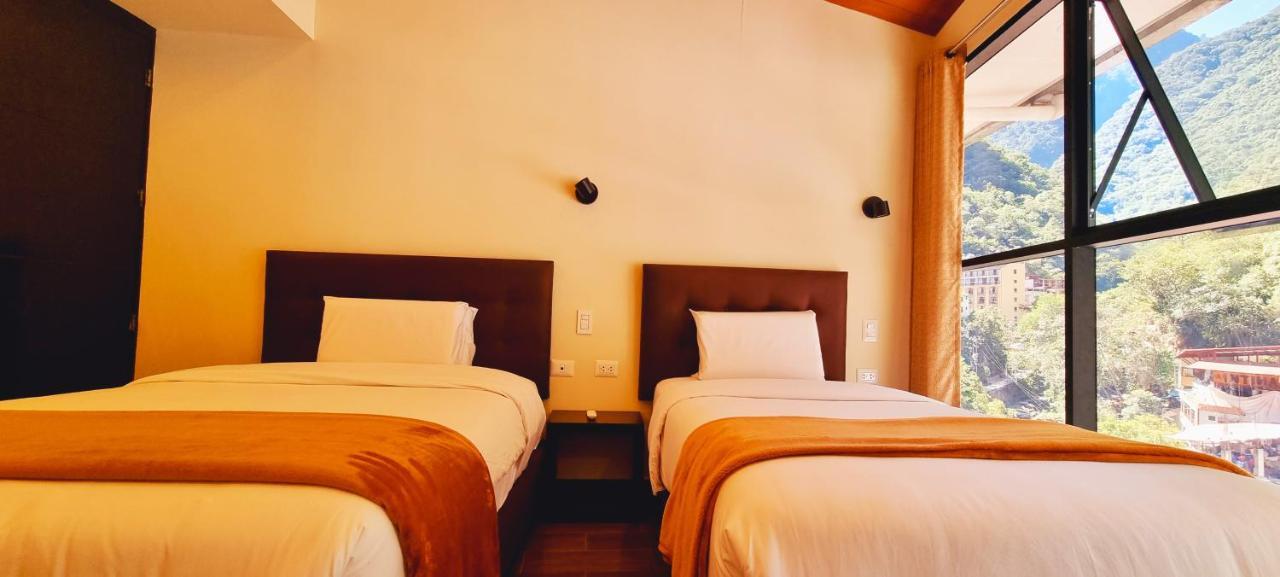 Hotel Raices 3*